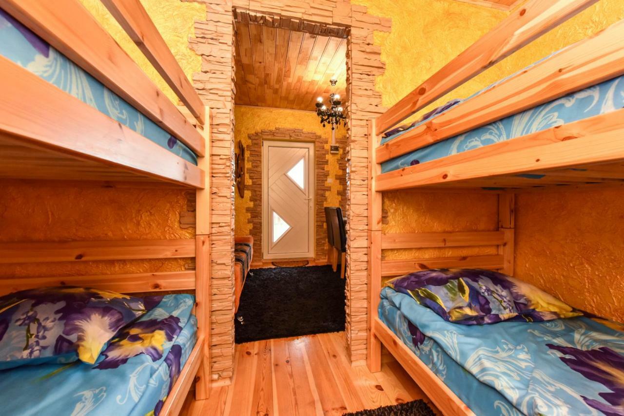 Zelta Pirts Guest House ベンツピルス エクステリア 写真